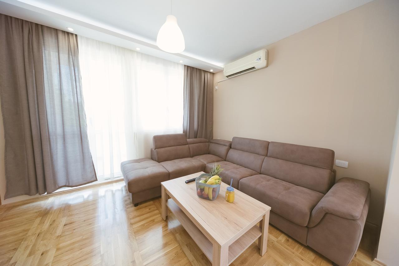Apartment Luxury Explorer Podgorica Ngoại thất bức ảnh