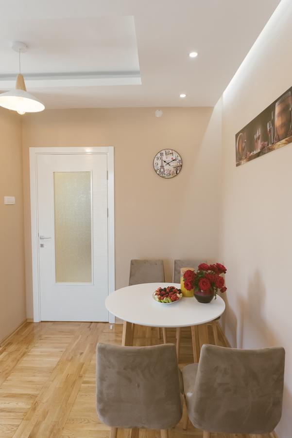 Apartment Luxury Explorer Podgorica Ngoại thất bức ảnh
