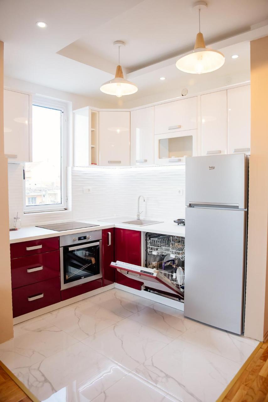 Apartment Luxury Explorer Podgorica Ngoại thất bức ảnh